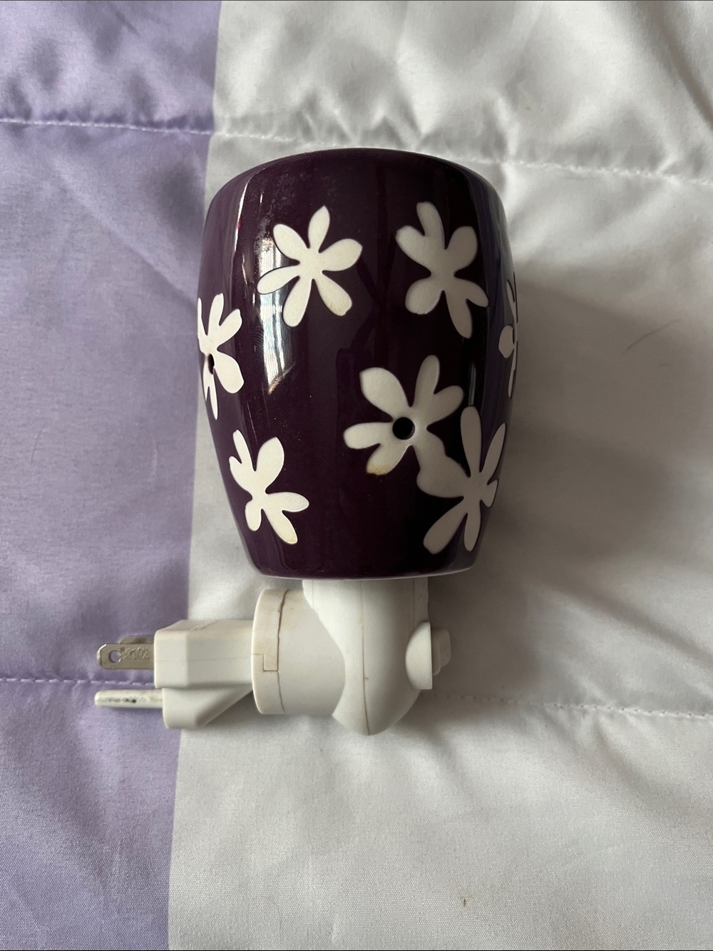 Scentsy Purple Floral Wall Plug Warmer As Is